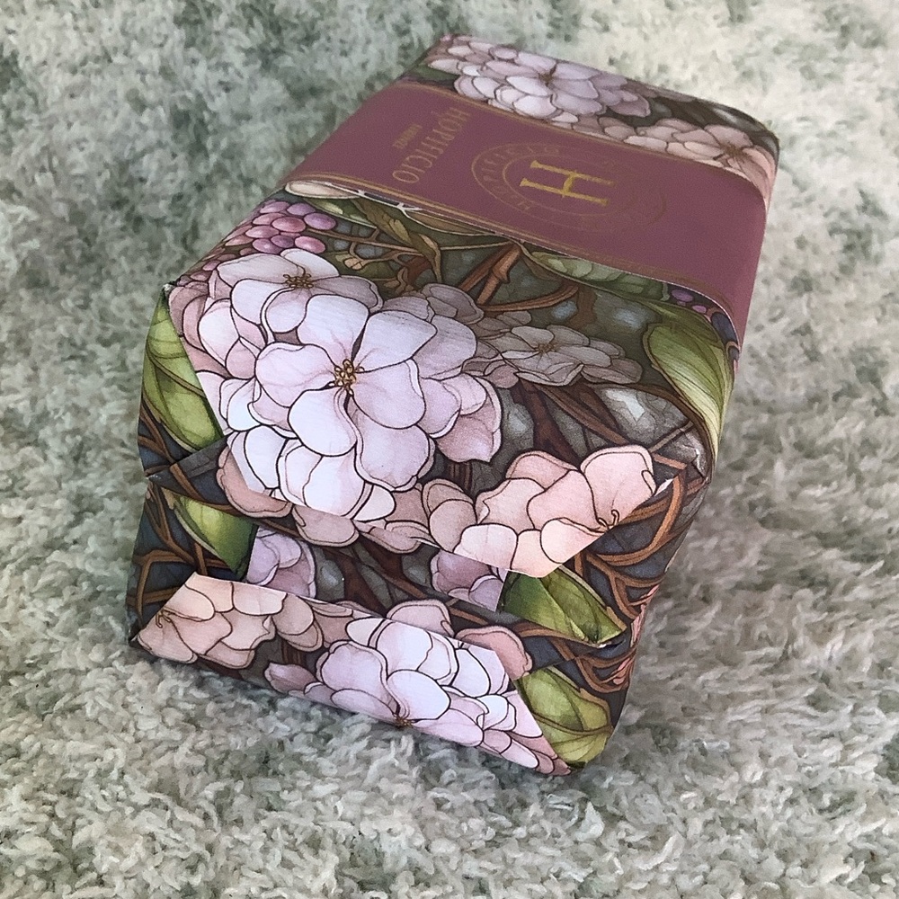 Hopificio Firenze Hydrangea Triple-Milled Soap Made in Italy NWT two bars 2x7oz - Picture 8 of 16